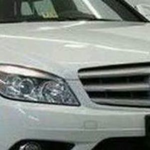 Meet your Posher, Santi